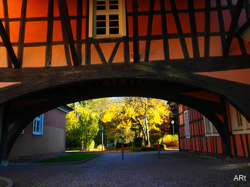 Torbogen zwischen Haus des Bürgers und Heimatmuseum