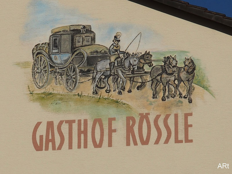 Malerei an der Fassade des Gasthofs Rössle