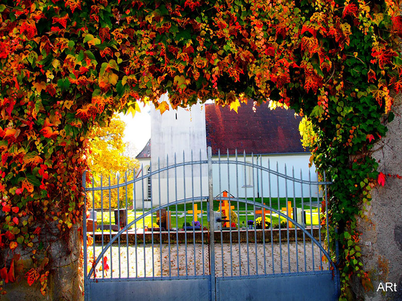 Zugang zum Friedhof