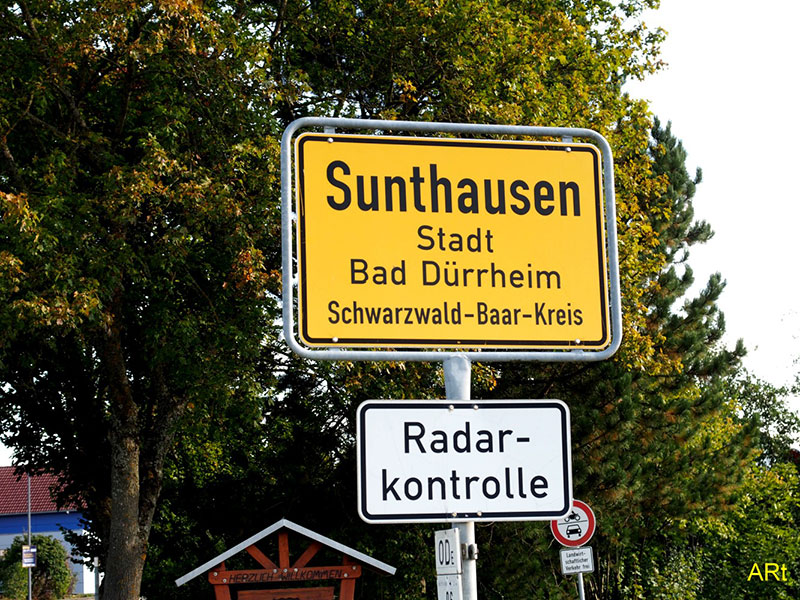 Ortseingangsschild Sunthausen