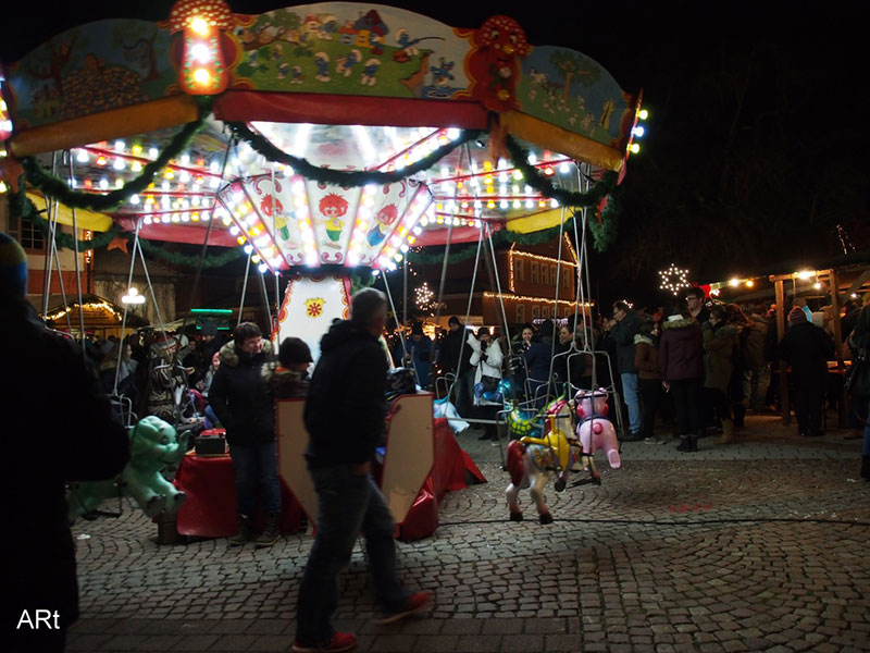 Kinderkarussell auf dem Rathausmarkt		  Weihnachten 2017