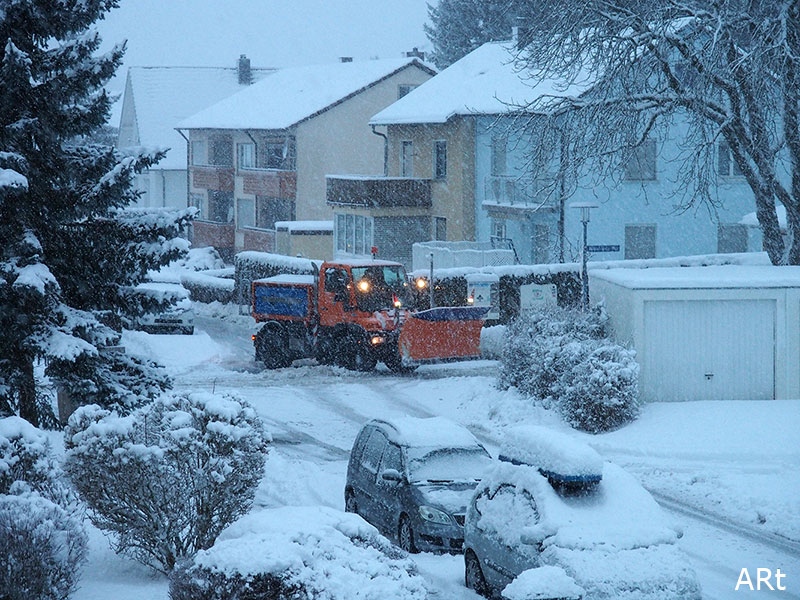 Schneeraupe auf der Wilhelmstraße